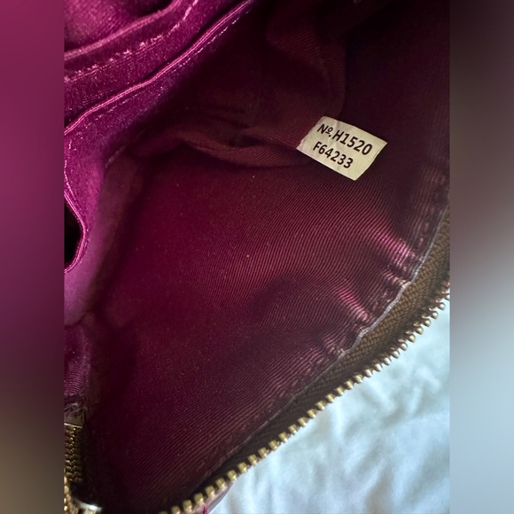 Coach Signature Leather Corner Zip Khaki Cherry Wristlet - Picture 3 of 16